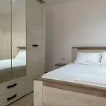 Casa Majlinda * Sarandë
